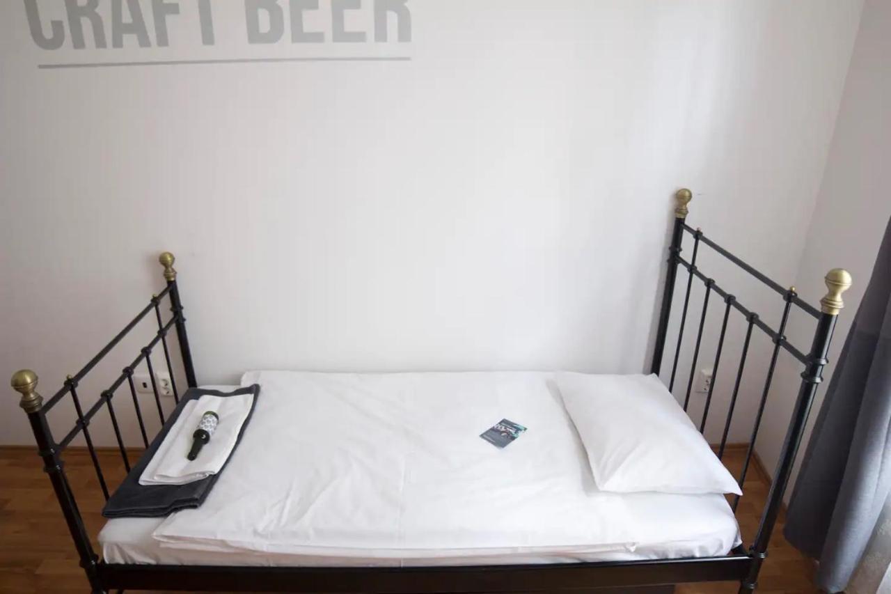 Appartamento Bed'N'Beer Budapest Esterno foto